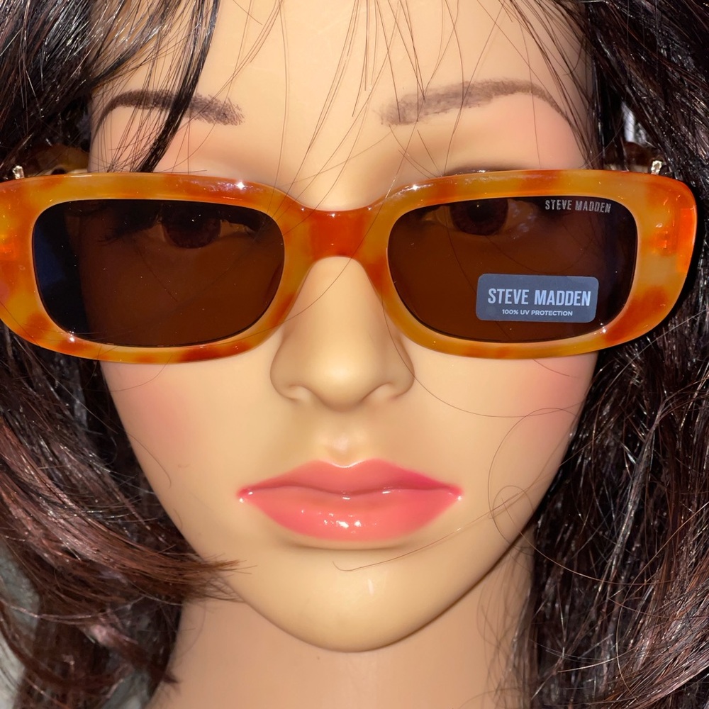 STEVE MADDEN Felicia Amber Sunglasses 100% UV Protection